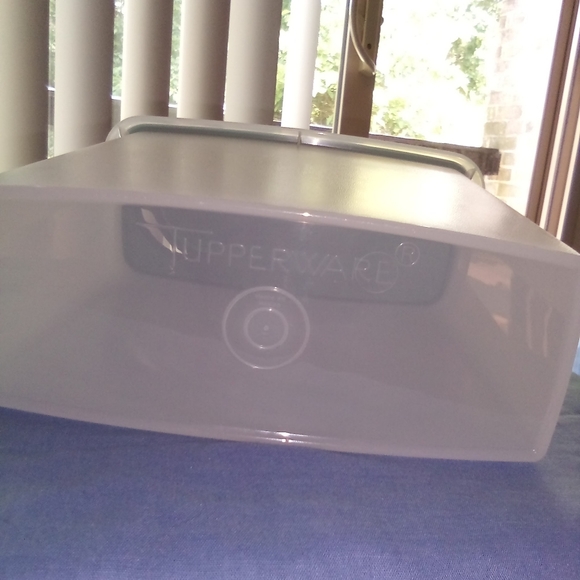 **BRAND NEW** TUPPERWARE'S CEREAL KEEPER CONTAINER! 💯🏆💎🥣 - Picture 9 of 10